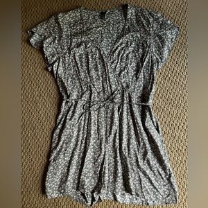 Wild Fable romper size L